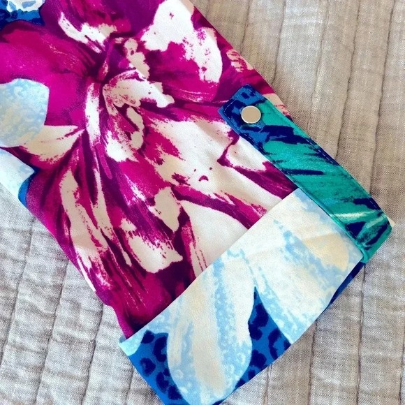 🌺💙NWT JM Collections by Macy’s Floral Printed Cuffed-Sleeve Blouse- size small - Picture 2 of 6